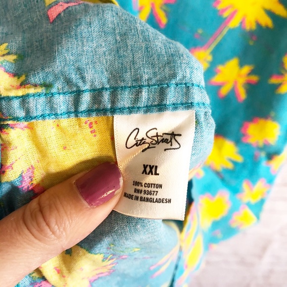 SOLD City Streets 90’s Style Neon Palm Tree Shirt - Picture 4 of 4